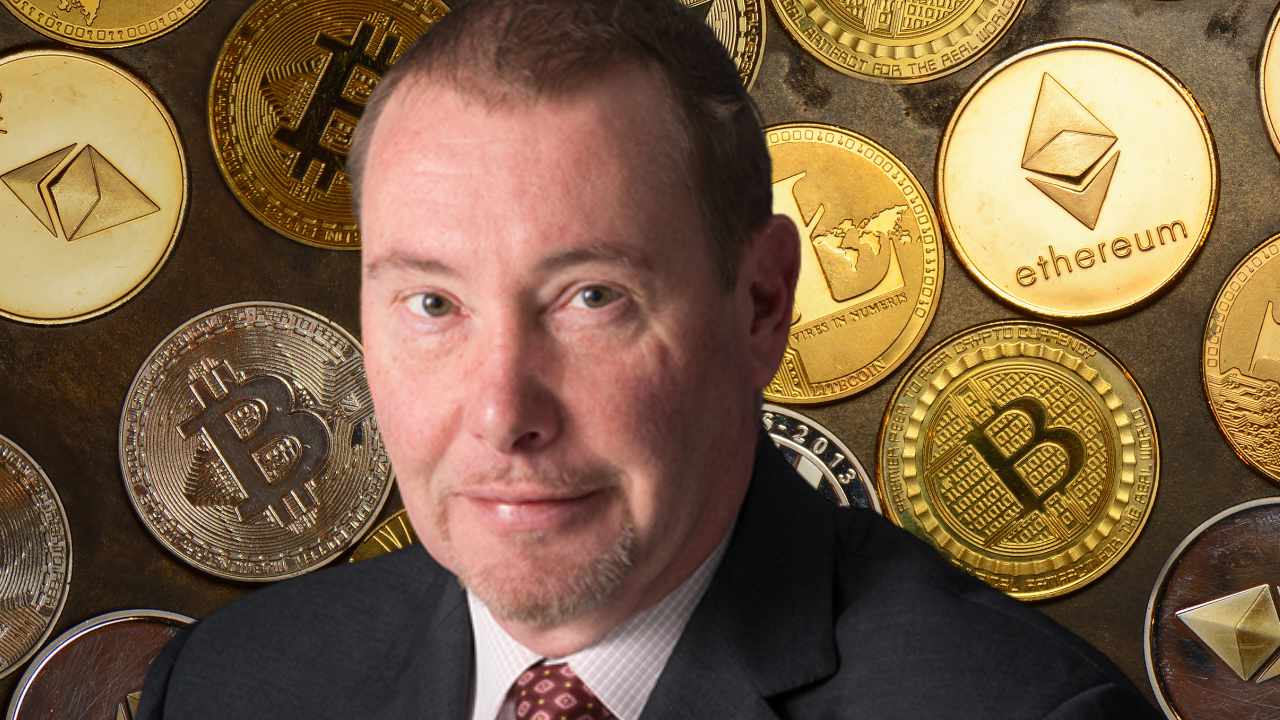 Billionaire Jeff Gundlach Discusses When to Buy Crypto — Warns of Deflation Risk Escalating