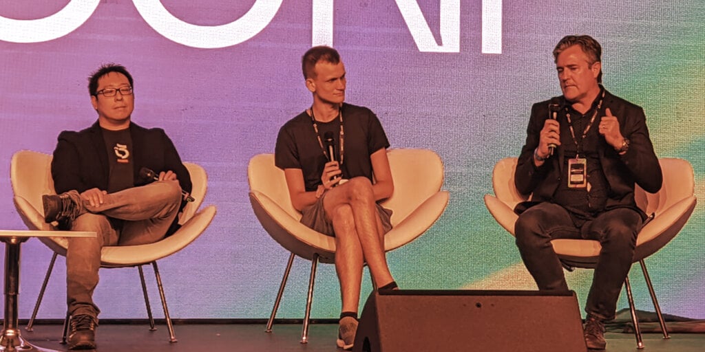 'Like a 1930s Dictator': Vitalik Buterin Lays Into Sam Bankman-Fried and FTX